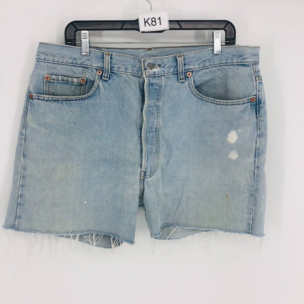 VTG Levi's Women's Blue 100% Cotton Regular Fit Straight Leg Cut-Off Shorts W38